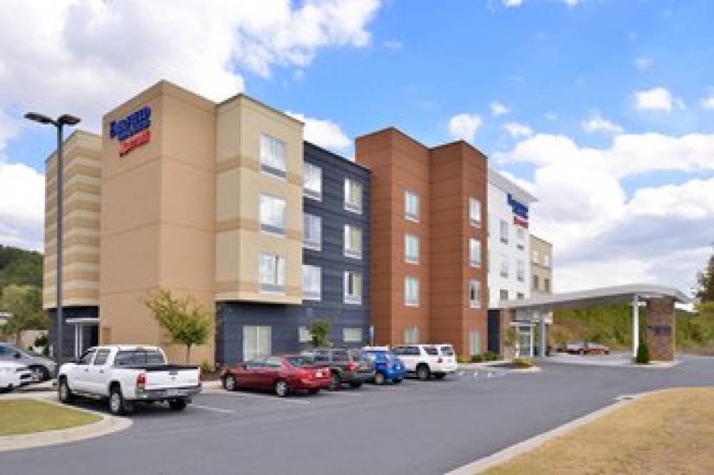 Fairfeld Inn And Suites By Marriott Calhoun