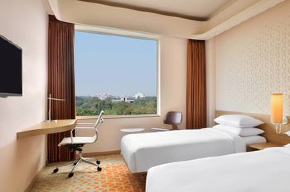 Fairfield By Marriott Chennai Mahindra World City 4