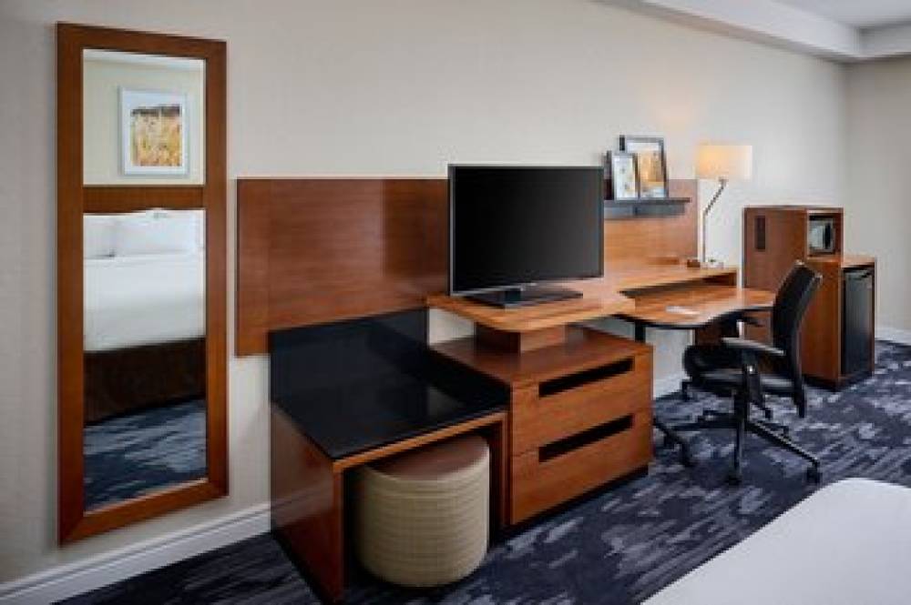 Fairfield Inn And Suites By Marriot Ottawa Kanata 8