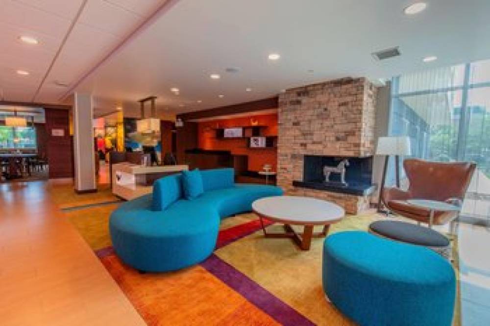 Fairfield Inn And Suites By Marriott Atlanta Woodstock 1