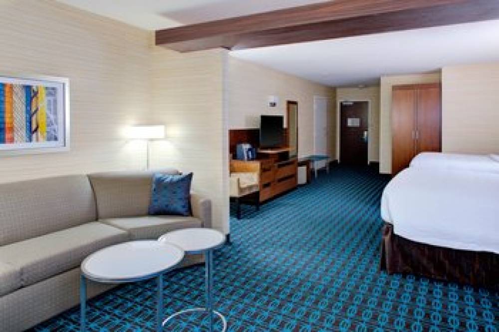 Fairfield Inn And Suites By Marriott Bakersfield North-Airport 10