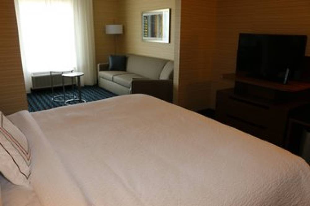 Fairfield Inn And Suites By Marriott Bowling Green 8