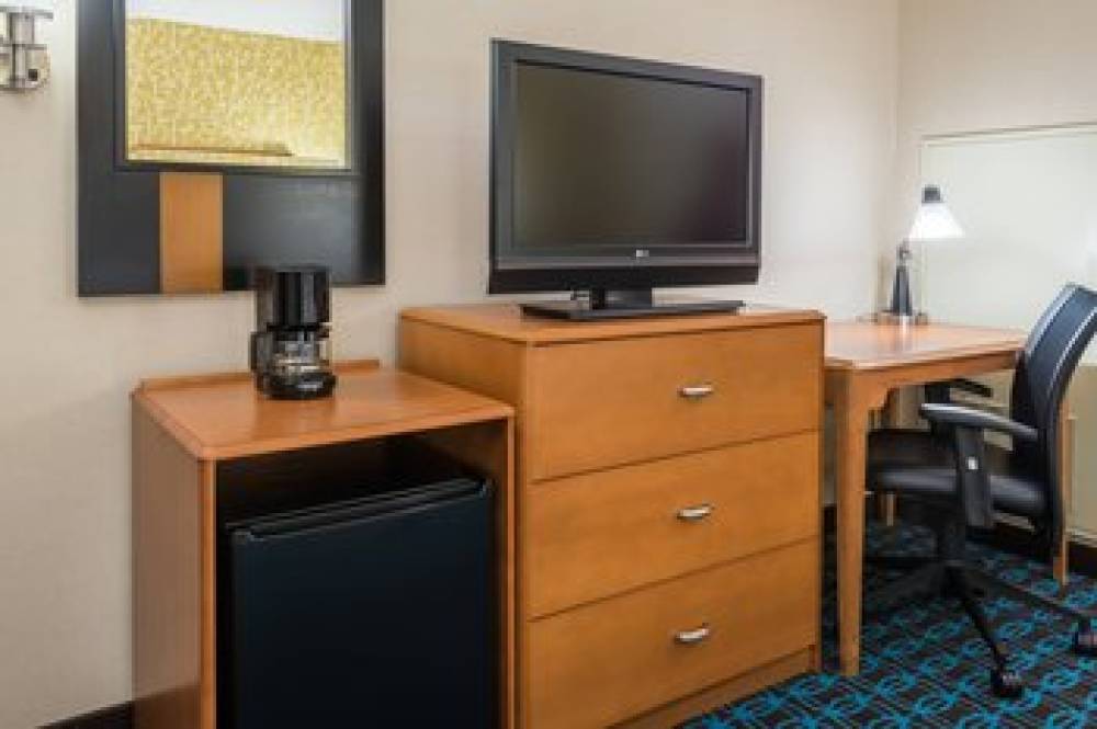 Fairfield Inn And Suites By Marriott Buffalo Airport 10