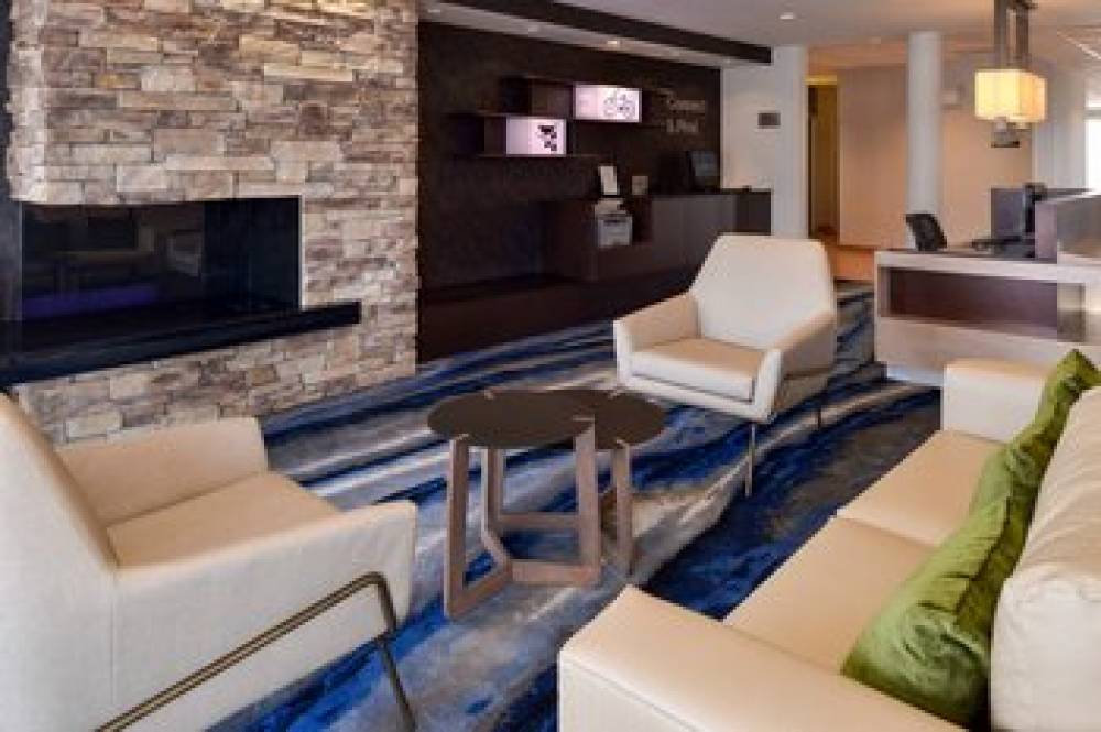 Fairfield Inn And Suites By Marriott Cedar Rapids 6