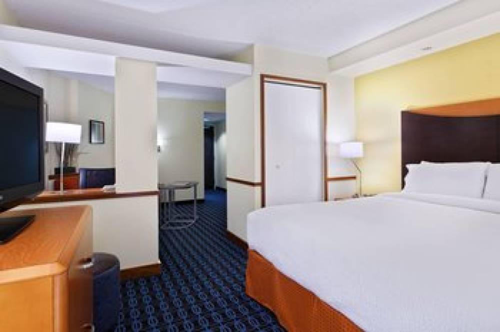 Fairfield Inn And Suites By Marriott Charlotte Arrowood 9