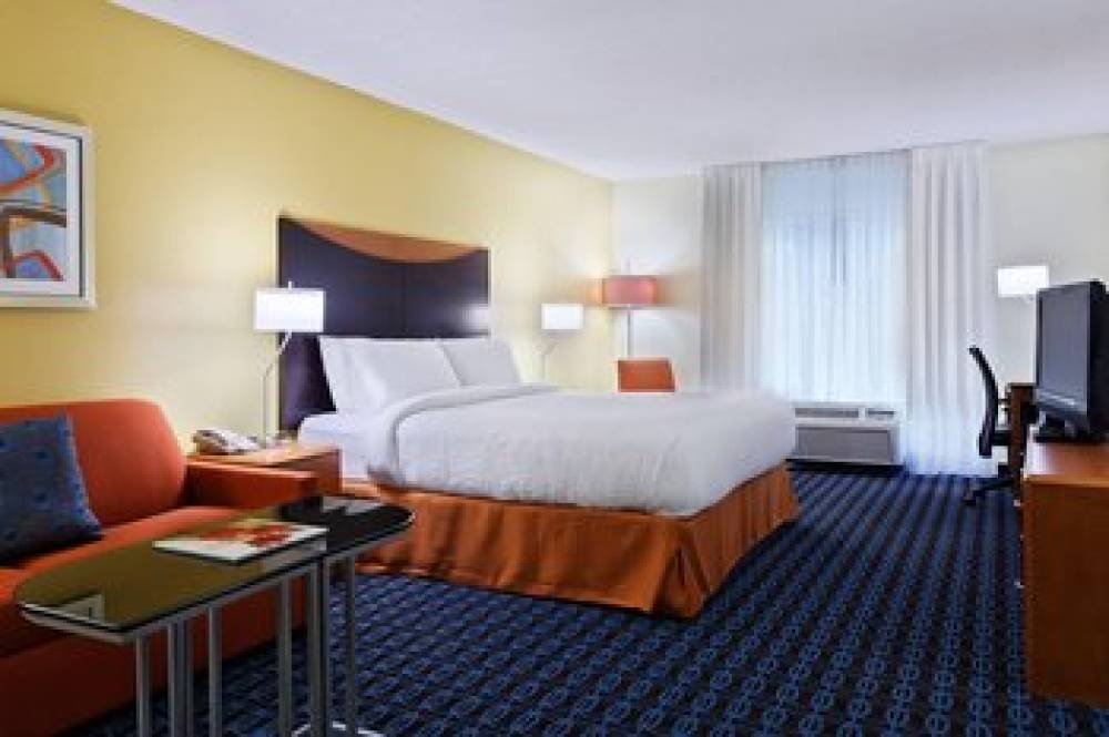 Fairfield Inn And Suites By Marriott Charlotte Arrowood 7