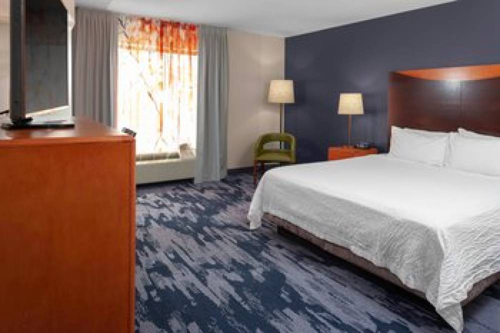 Fairfield Inn And Suites By Marriott Charlotte Matthews 8