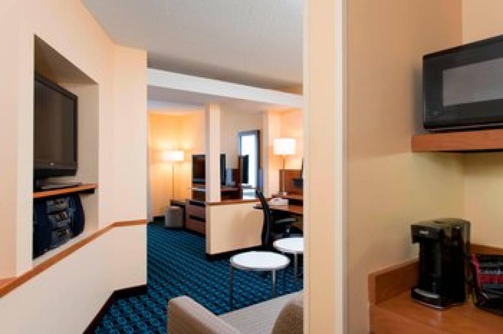 Fairfield Inn And Suites By Marriott Chicago St Charles 10