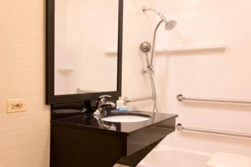 Fairfield Inn And Suites By Marriott Chicago St Charles 8