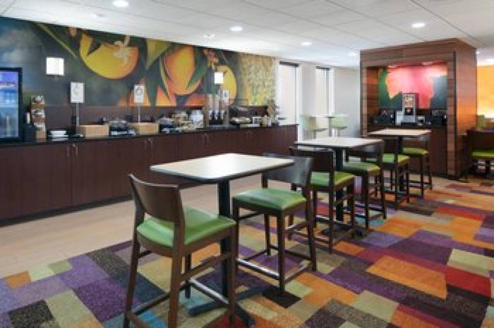 Fairfield Inn And Suites By Marriott Cincinnati North-Sharonville 1