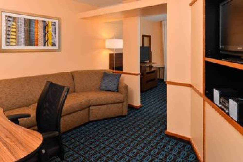 Fairfield Inn And Suites By Marriott Cleveland Avon 8