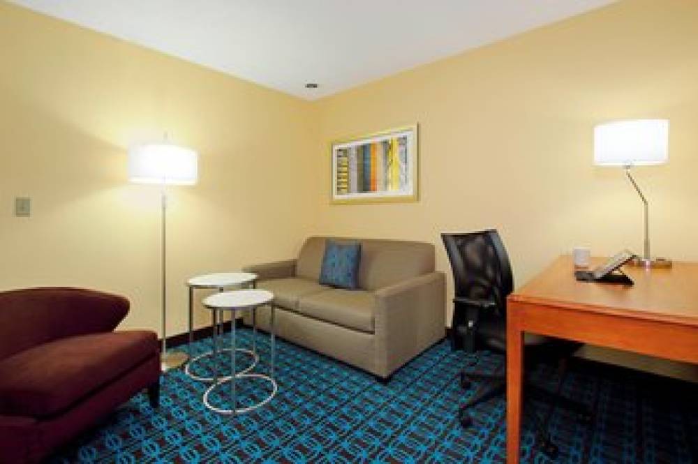 Fairfield Inn And Suites By Marriott Colorado Springs South 9