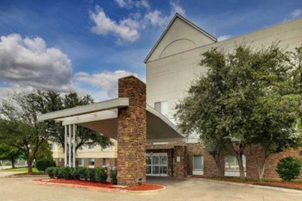 Fairfield Inn And Suites By Marriott Dallas Las Colinas 1