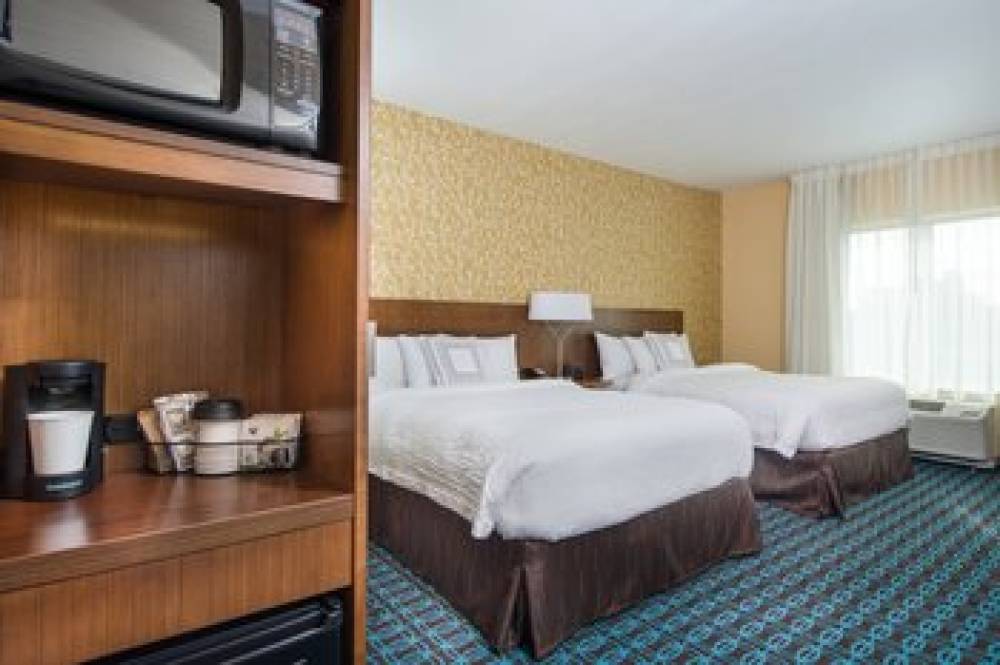 Fairfield Inn And Suites By Marriott Dayton 7