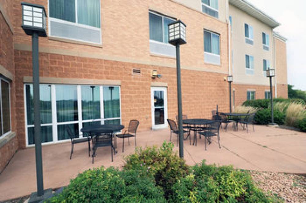 Fairfield Inn And Suites By Marriott Des Moines Airport