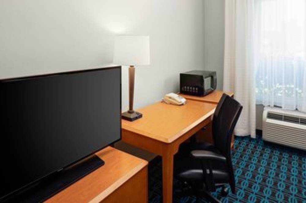 Fairfield Inn And Suites By Marriott Detroit Metro Airport Romulus 7