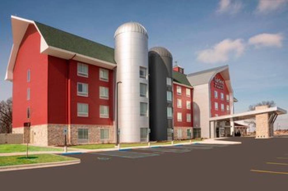 Fairfield Inn And Suites By Marriott Fair Oaks Farms 2