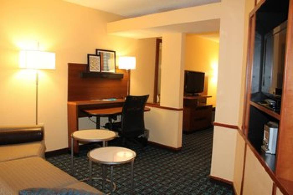 Fairfield Inn And Suites By Marriott Frankfort 7