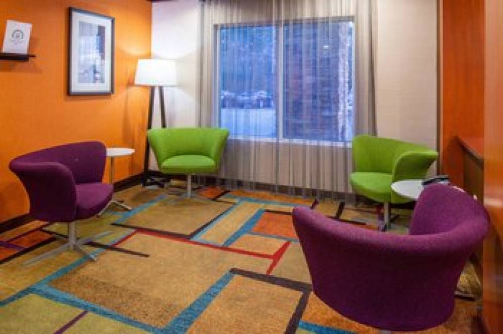 Fairfield Inn And Suites By Marriott Greensboro Wendover 8