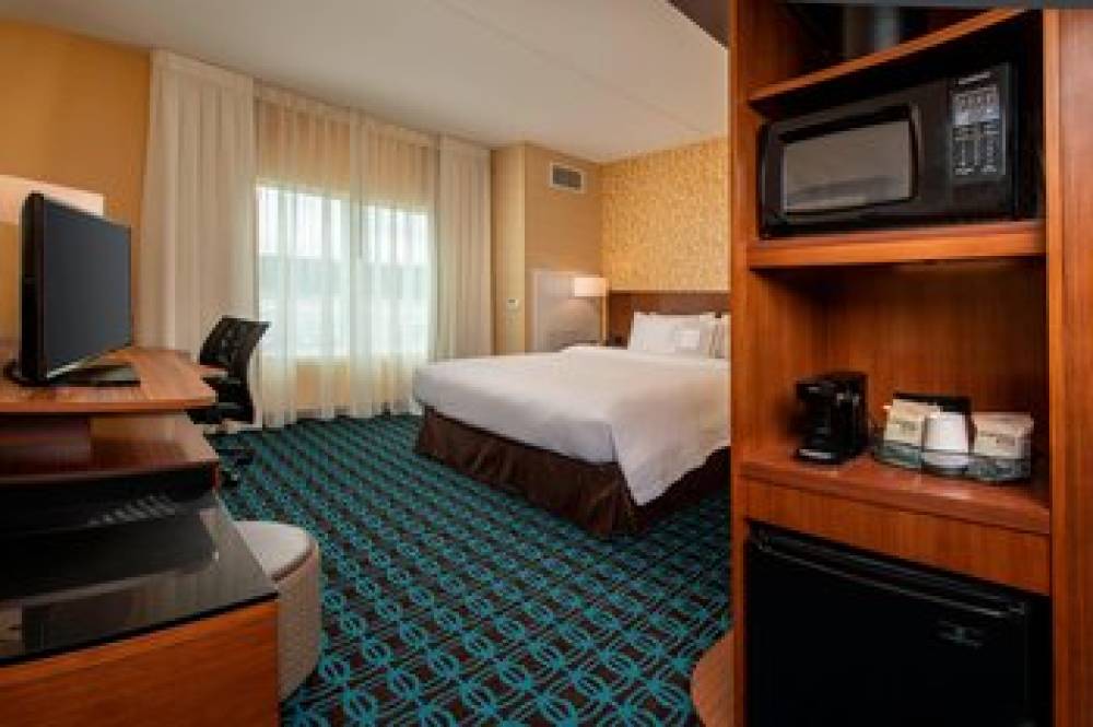 Fairfield Inn And Suites By Marriott Harrisburg International Airport 9