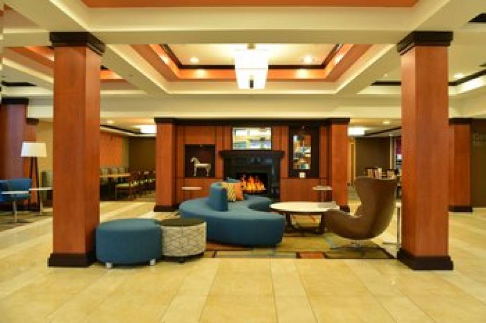 Fairfield Inn And Suites By Marriott Hartford Airport 5