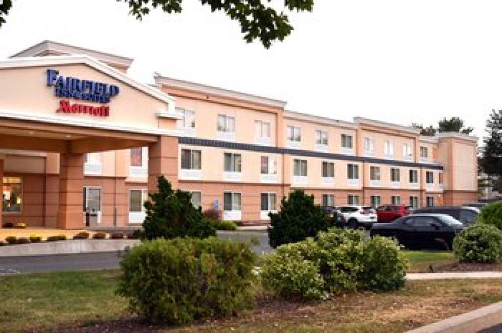 Fairfield Inn And Suites By Marriott Hartford Airport 2