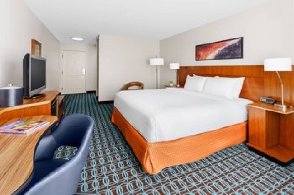 Fairfield Inn And Suites By Marriott Houston The Woodlands 10