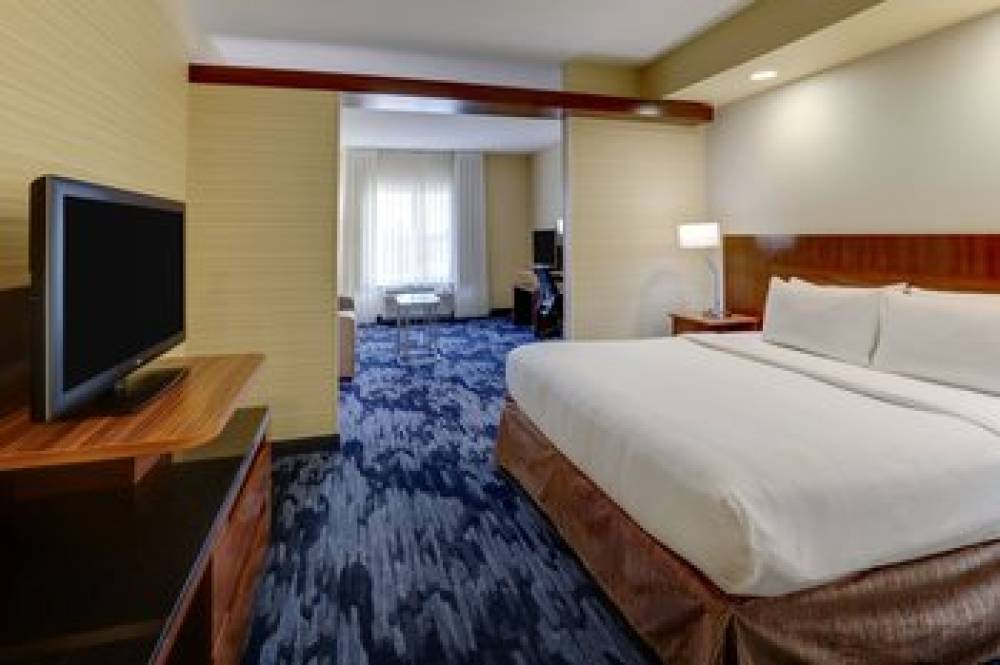 Fairfield Inn And Suites By Marriott Hutchinson 10