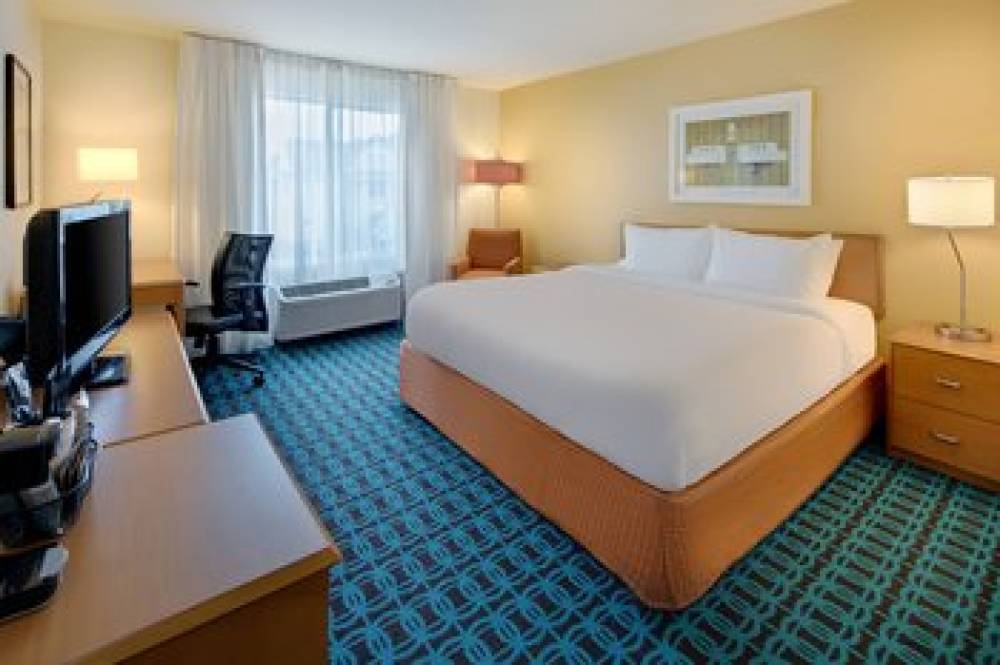 Fairfield Inn And Suites By Marriott Indianapolis Airport 7