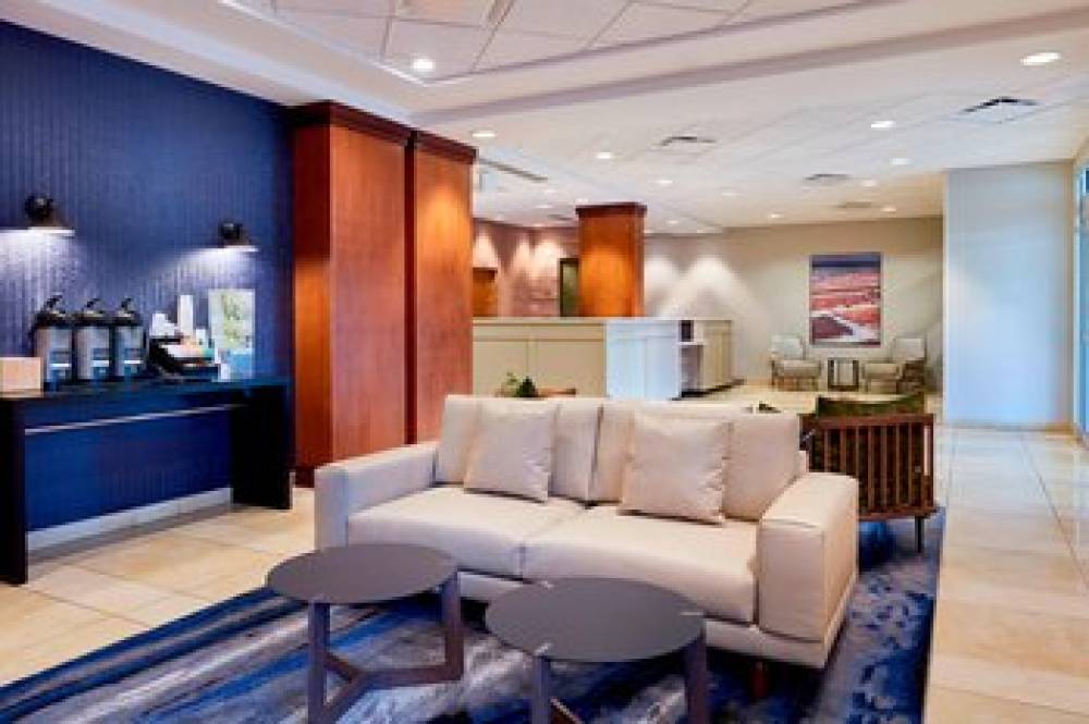 Fairfield Inn And Suites By Marriott Indianapolis Downtown 10