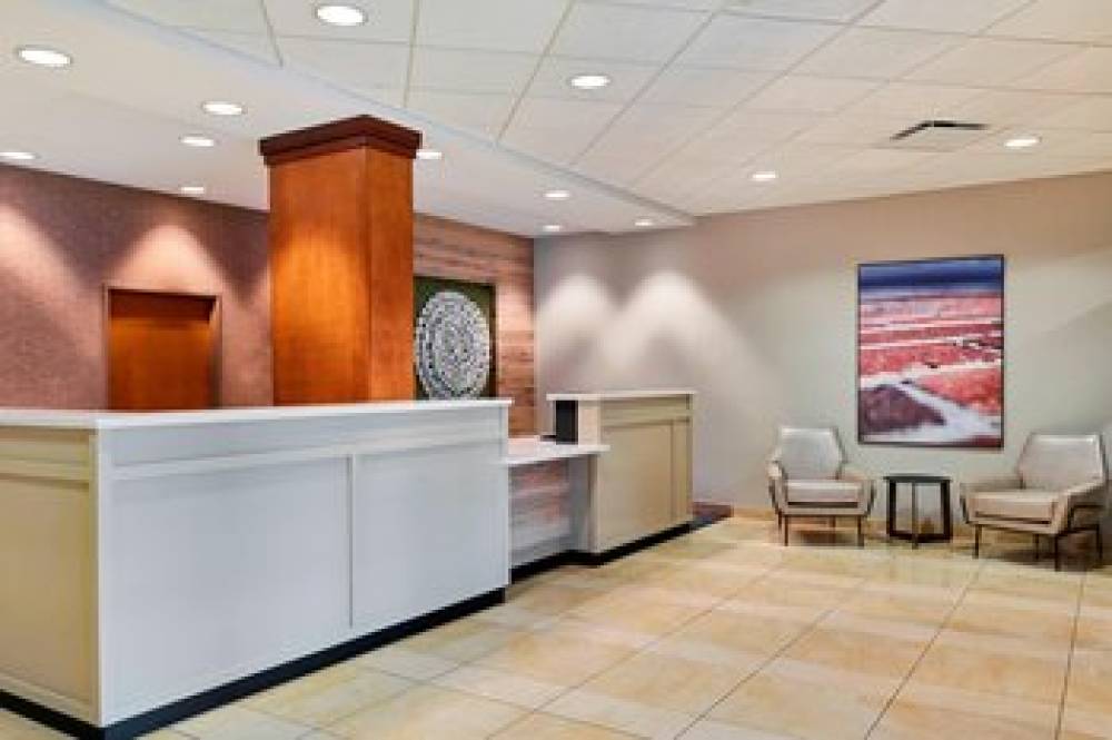 Fairfield Inn And Suites By Marriott Indianapolis Downtown 8