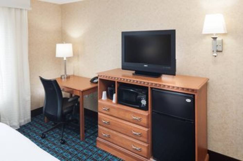 Fairfield Inn And Suites By Marriott Jacksonville Butler Boulevard 9