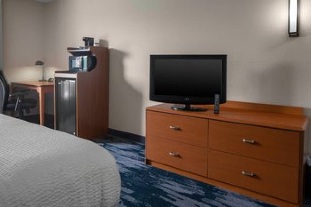 Fairfield Inn And Suites By Marriott Jefferson City 7