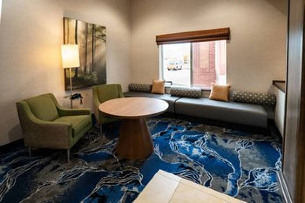 Fairfield Inn And Suites By Marriott Kearney 9