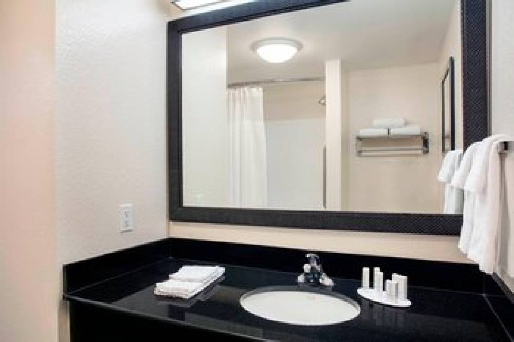 Fairfield Inn And Suites By Marriott Lakeland Plant City 10