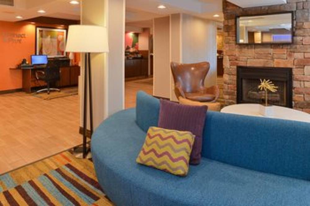 Fairfield Inn And Suites By Marriott Lexington Georgetown College Inn 3