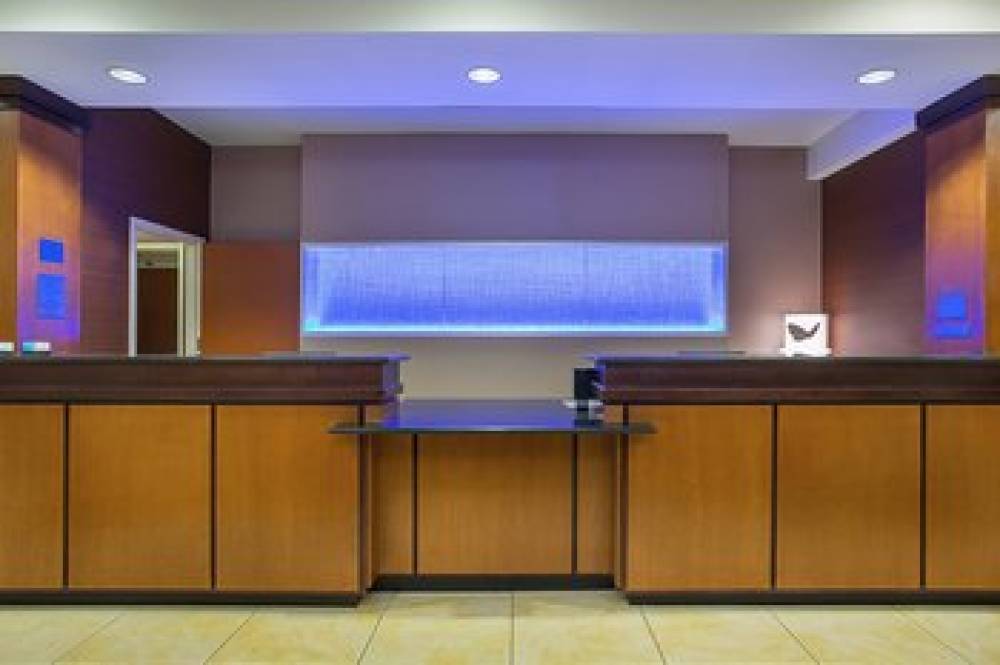 Fairfield Inn And Suites By Marriott Louisville East 2