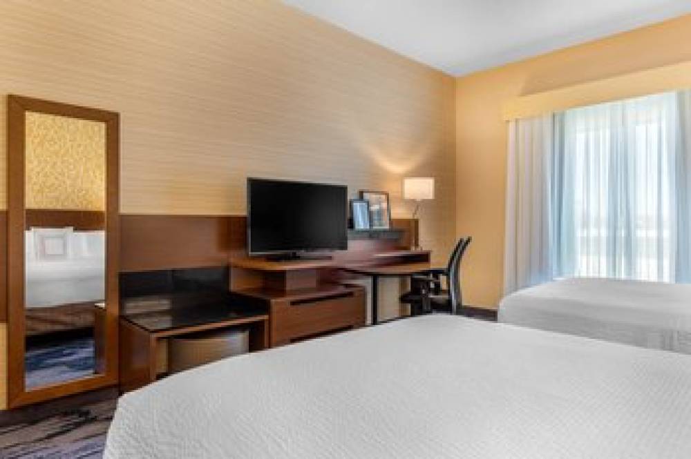 Fairfield Inn And Suites By Marriott Mebane 4