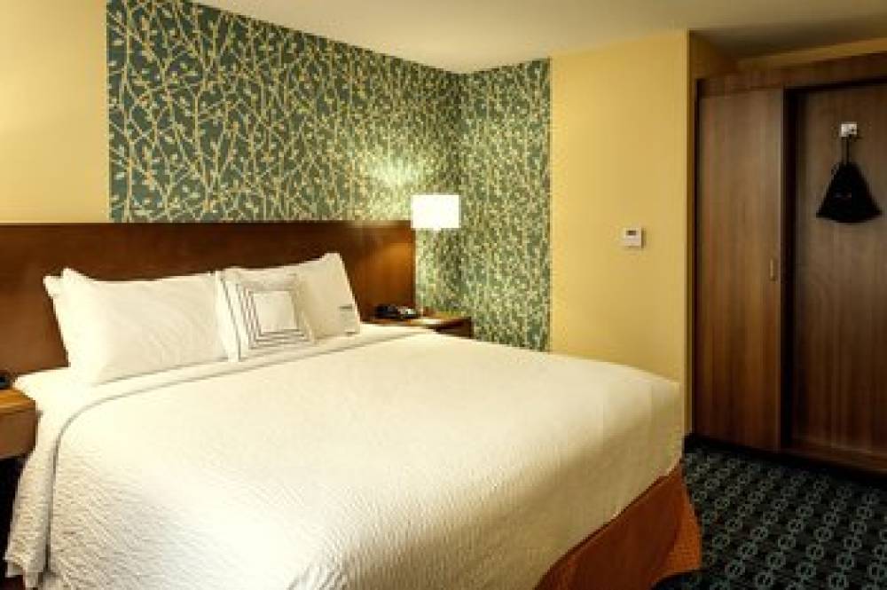 Fairfield Inn And Suites By Marriott Meridian 4