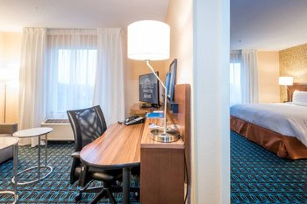 Fairfield Inn And Suites By Marriott Meridian 9