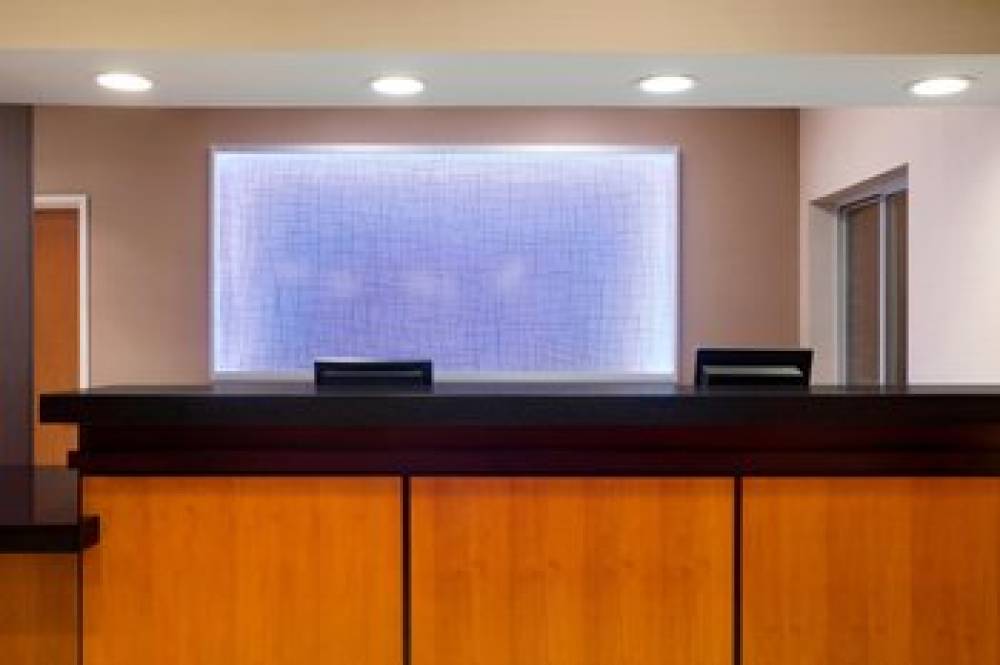 Fairfield Inn And Suites By Marriott Minneapolis St Paul Roseville 3