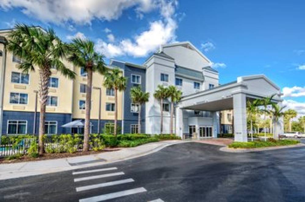 Fairfield Inn And Suites By Marriott Naples 1