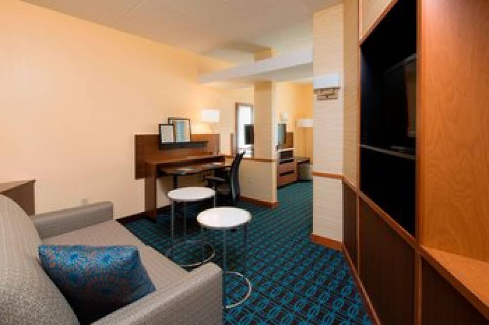 Fairfield Inn And Suites By Marriott Newark Liberty International Airport 8