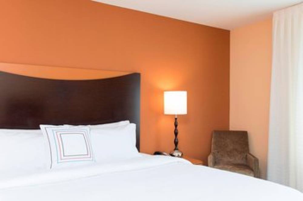 Fairfield Inn And Suites By Marriott Omaha Downtown 8