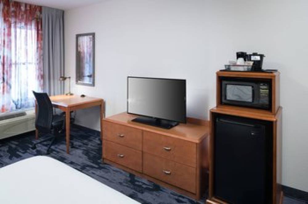 Fairfield Inn And Suites By Marriott Orlando At SeaWorld 8