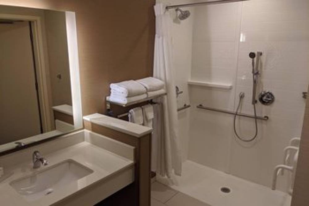 Fairfield Inn And Suites By Marriott Phoenix Tempe Airport 7