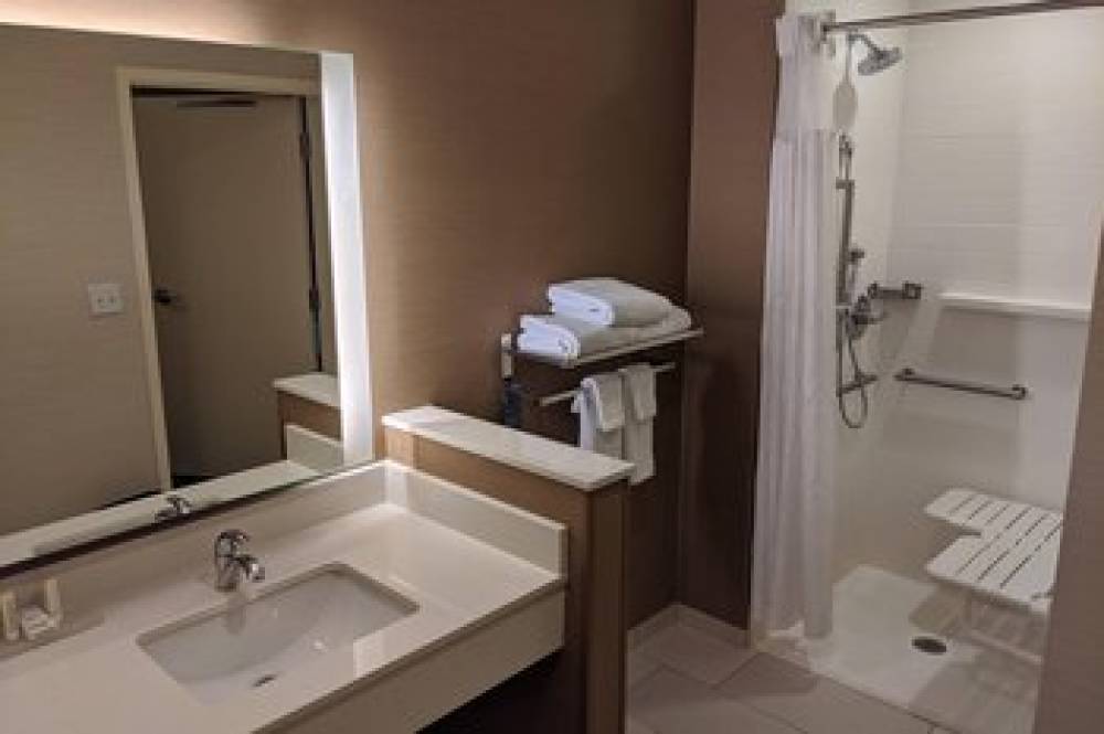 Fairfield Inn And Suites By Marriott Phoenix Tempe Airport 8