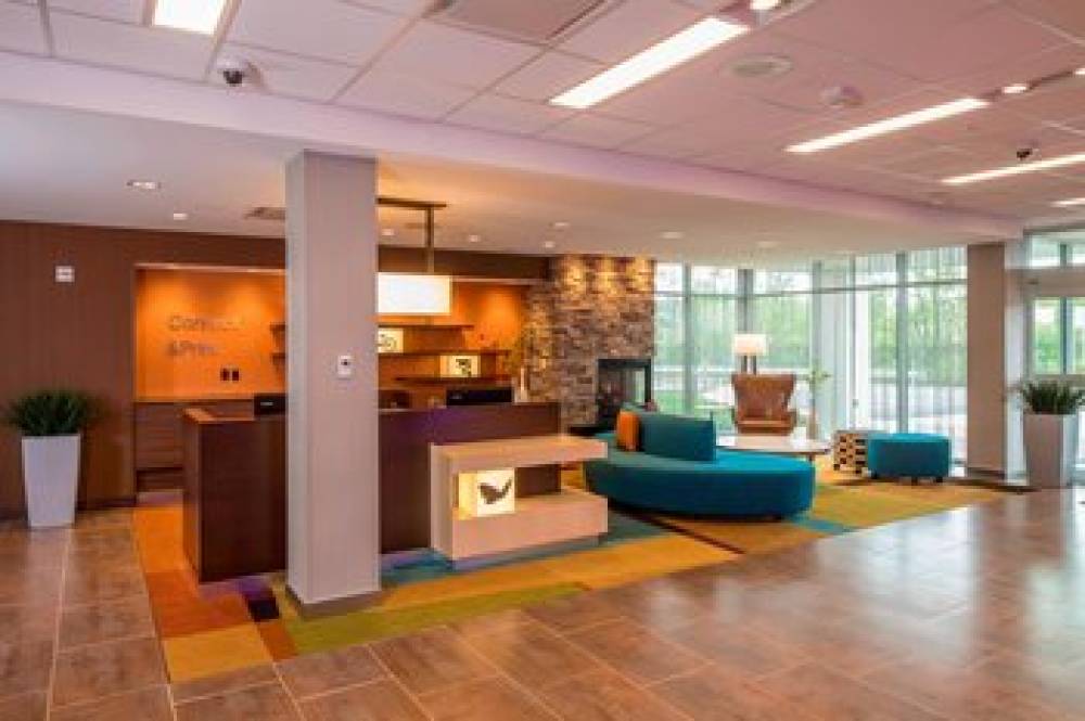 Fairfield Inn And Suites By Marriott Pittsburgh North-McCandless Crossing 8