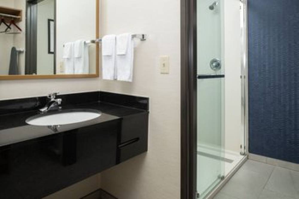 Fairfield Inn And Suites By Marriott Portland Airport 7