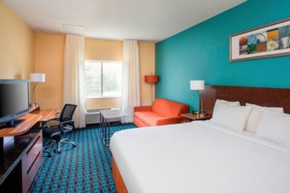 Fairfield Inn And Suites By Marriott Quincy 6